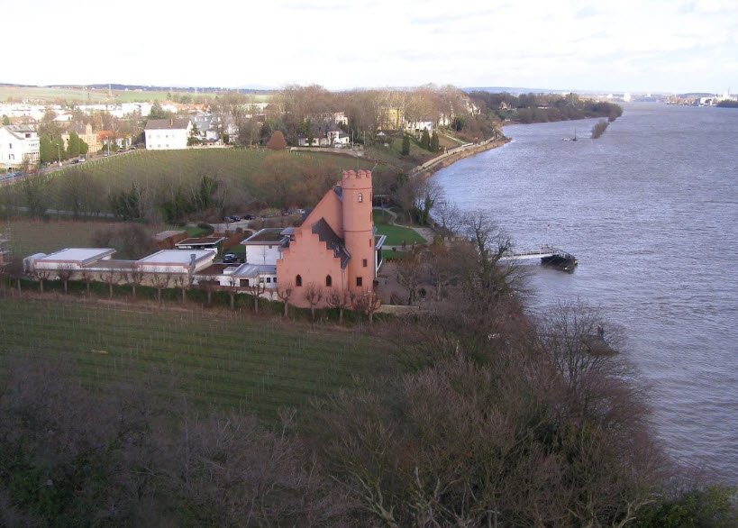 Burg Crass und Restaurant Freyhof Eltville, Germany